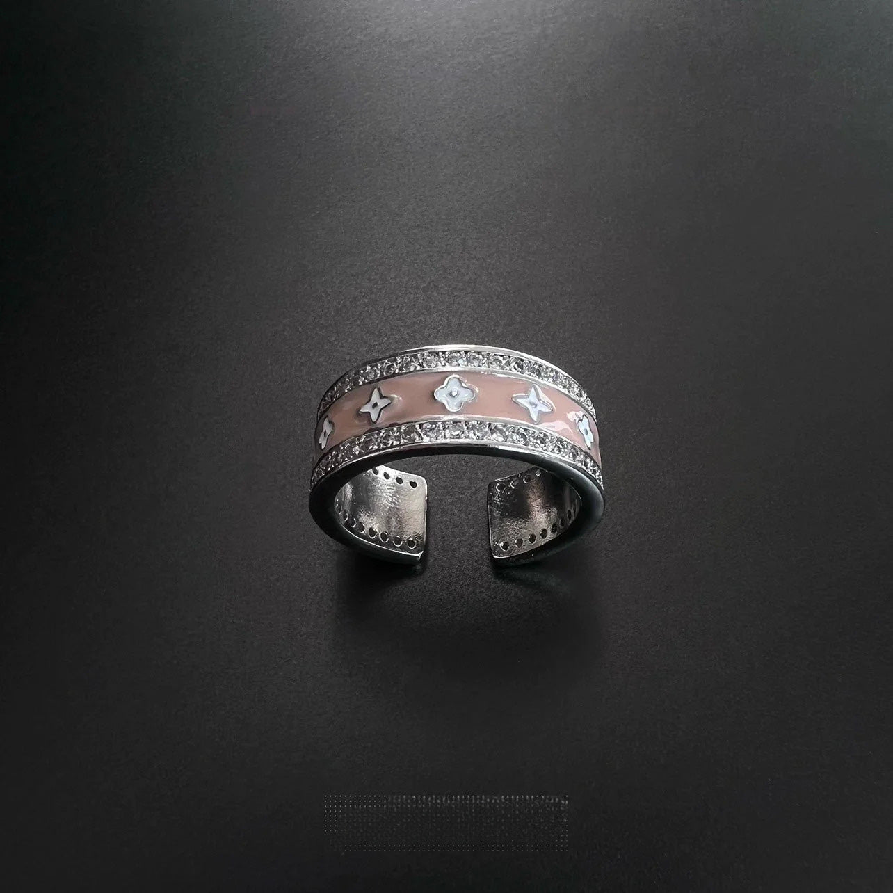 Brown Vintage Diamond Enamel Ring