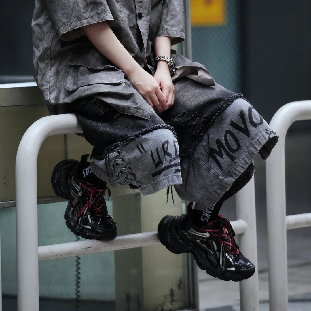 Sanhoostudio Distressed Sleeveless Graphic T-Shirt