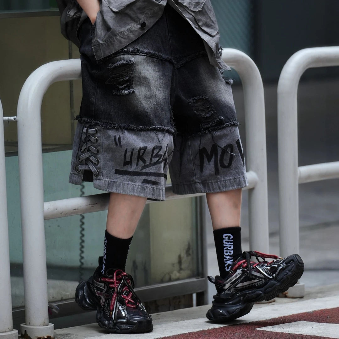 Sanhoostudio Distressed Sleeveless Graphic T-Shirt