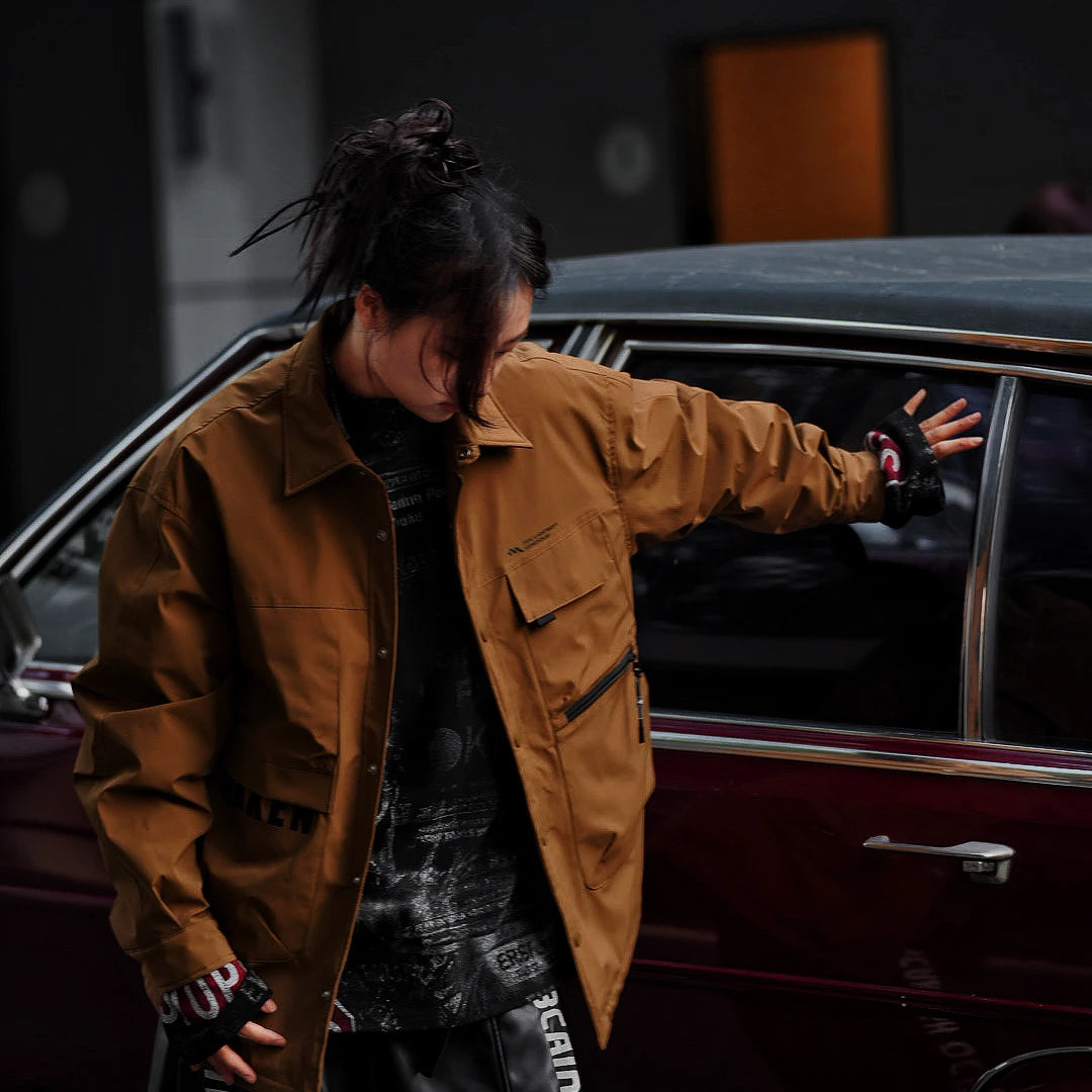 Sanhoostudio long sleeve workwear shirt jacket with clean structure and relaxed silhouette. Designed as a unisex layering piece for spring and fall streetwear.