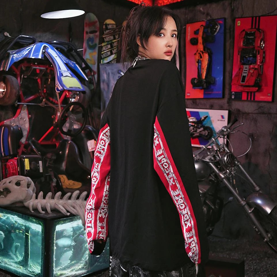 Sanhoostudio short sleeve T-shirt featuring hand-painted artwork, contrast patchwork detailing, and a relaxed oversized silhouette. Designed for bold high-street styling with expressive visual texture, breathable everyday comfort, and a distinctive hip-hop inspired streetwear aesthetic.