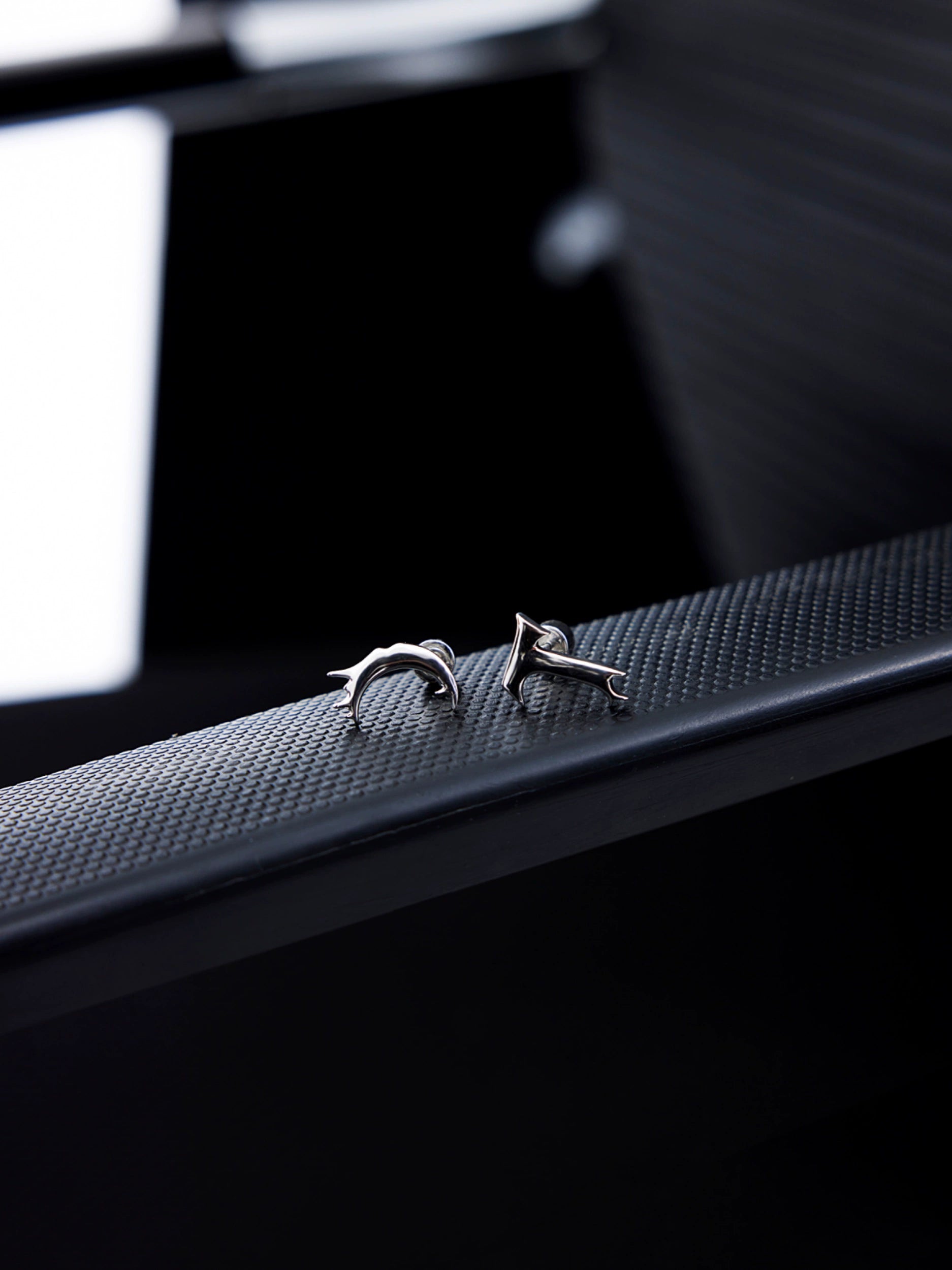 Lava T-Shaped Luxury Stud Earrings