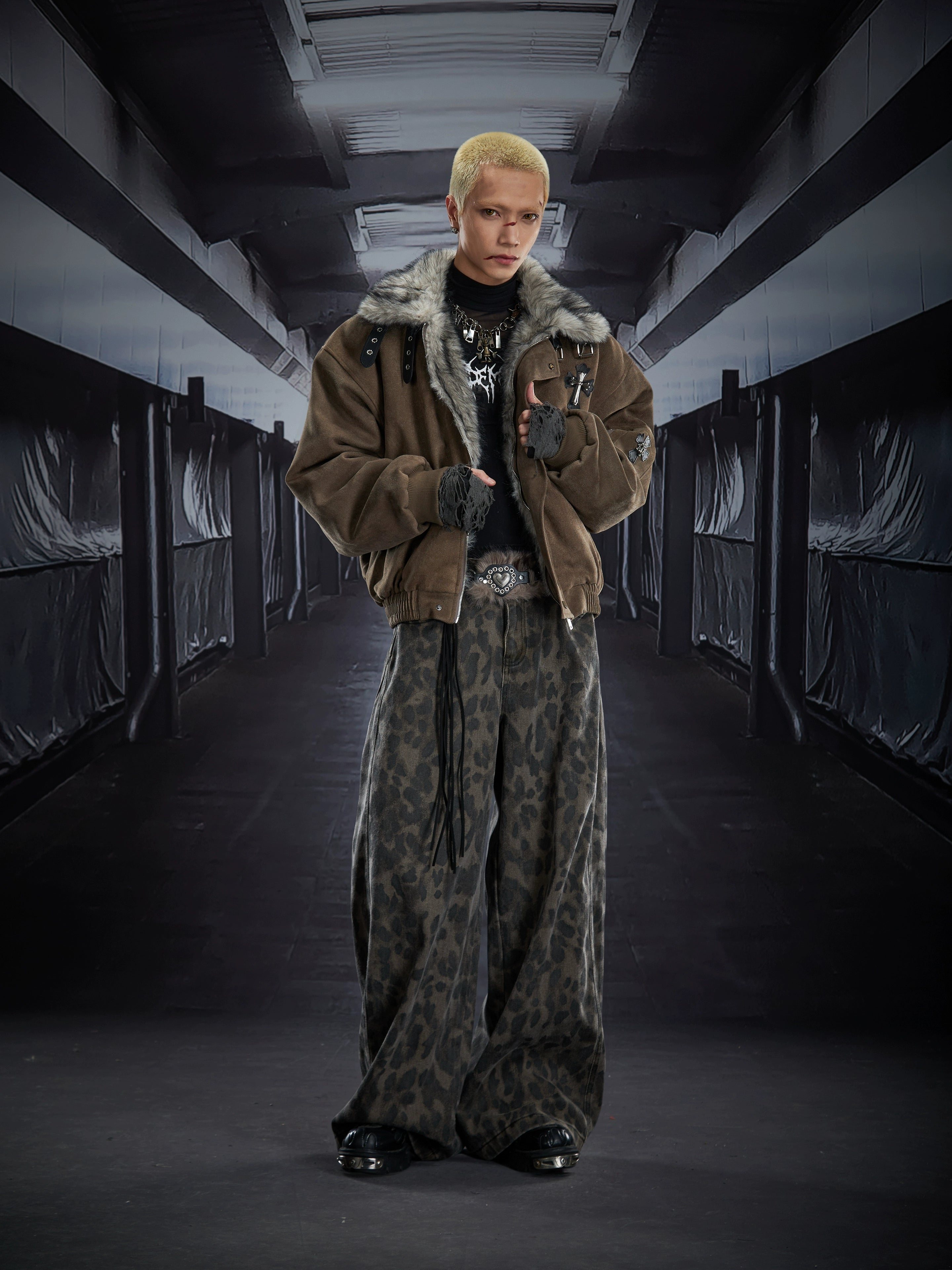 Dark Heavy-Duty Belted Stand Collar Short Puffer Jacket