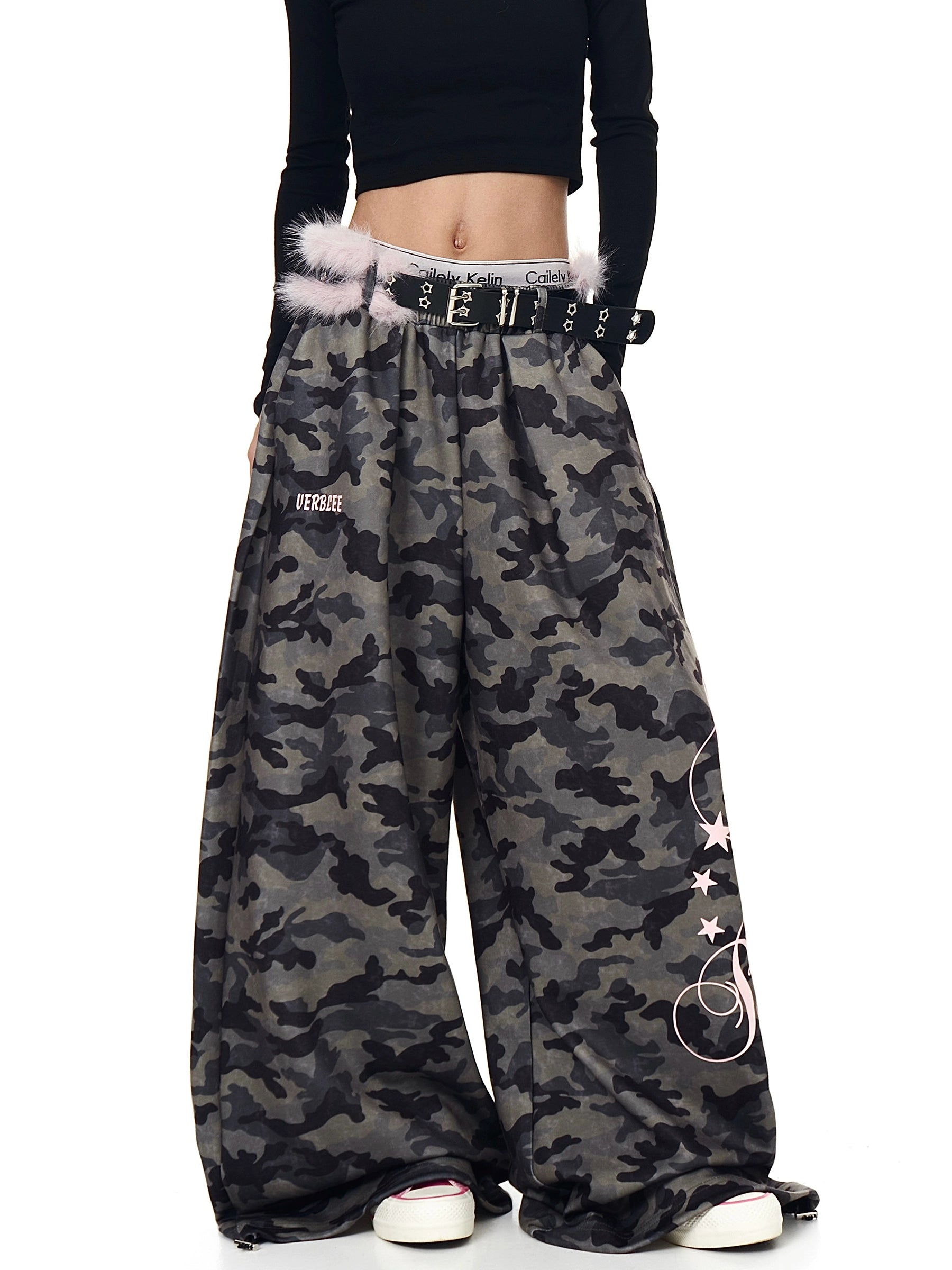 Furry Waistband Letter Camo Sweatpants