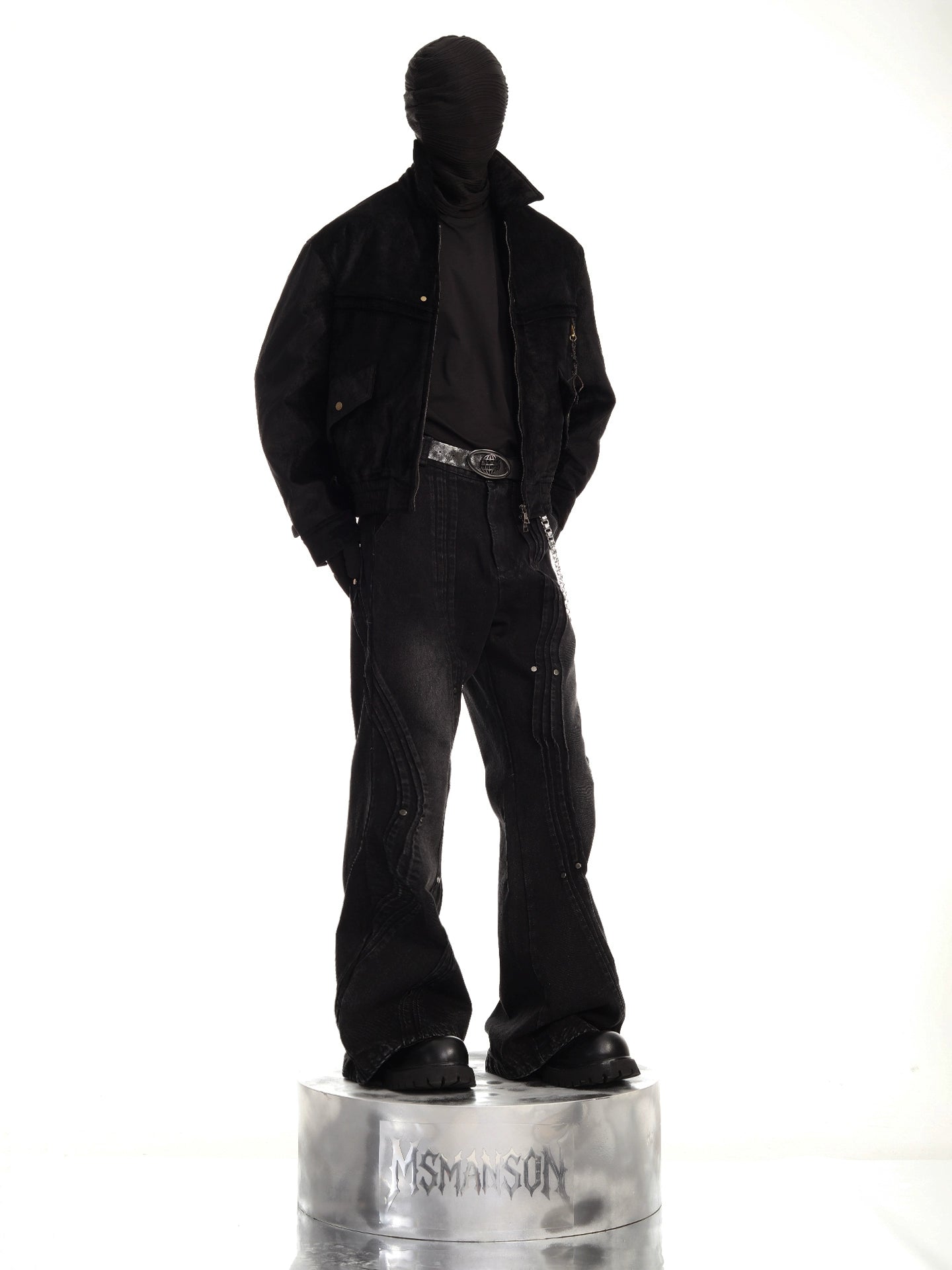 Sanhoostudio’s dark velvet-feel lapel jacket channels quiet luxury with minimalist tailoring and premium texture, perfect for refined urban streetwear.