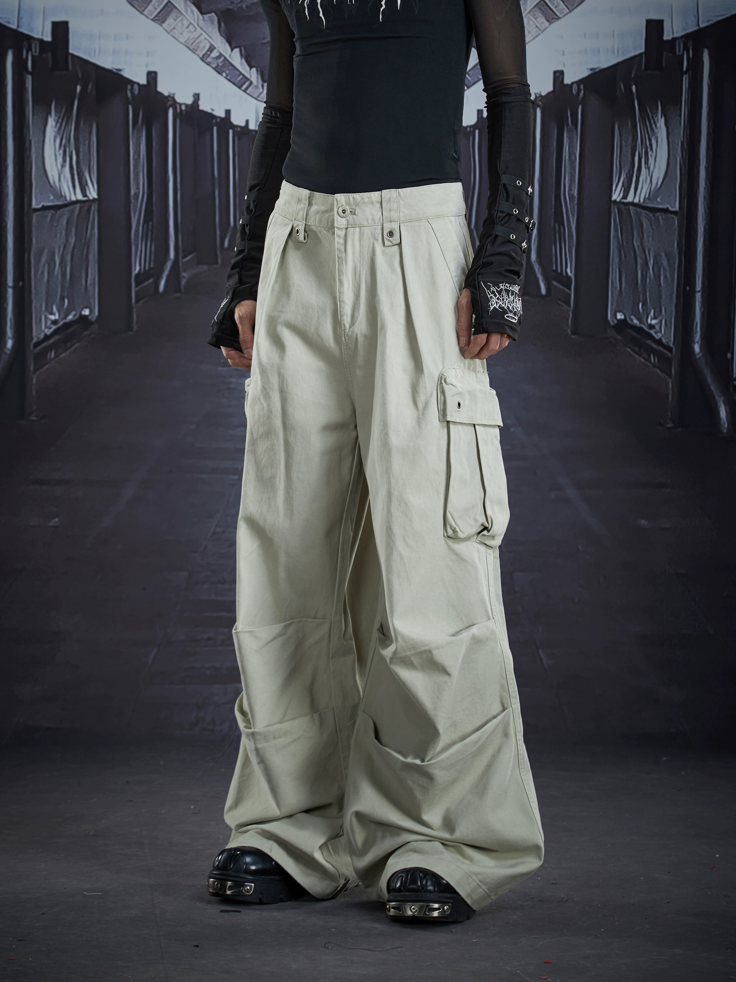 Urban Deconstructed Multi-Pocket Relaxed Cargo Trousers