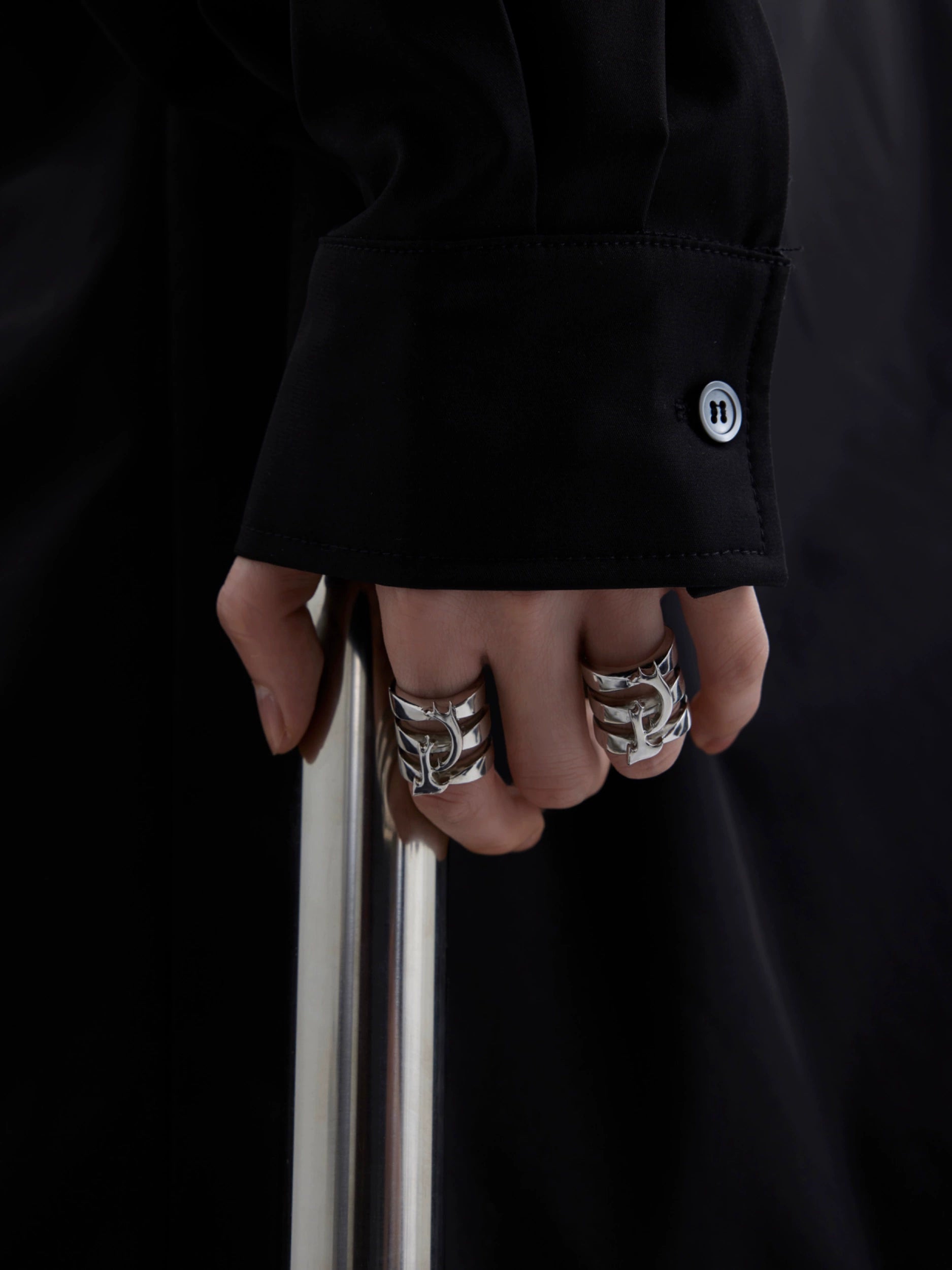 Futuristic Titanium Claw Heavy Ring