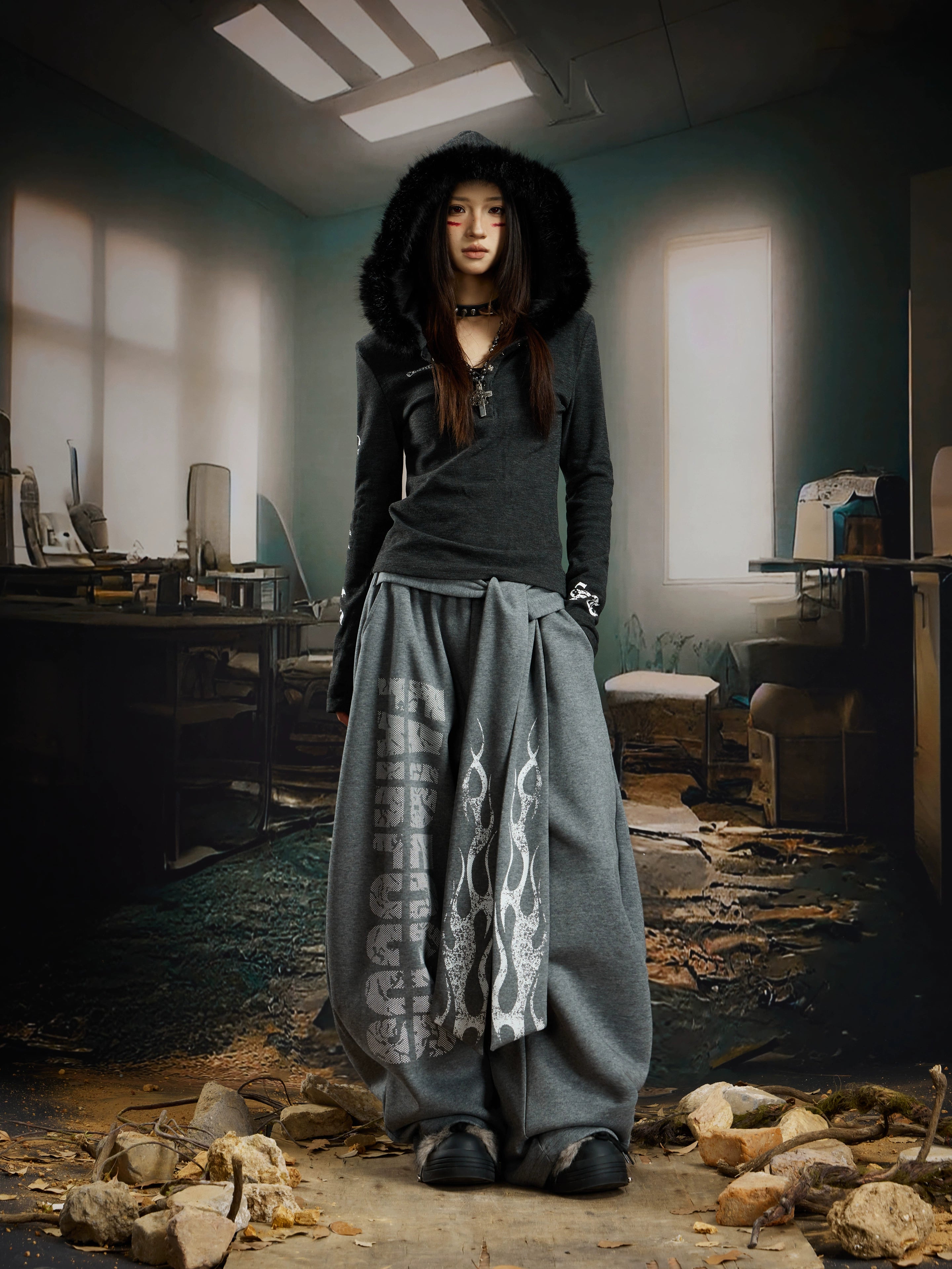 Y2K Fuzzy Cropped Hoodie with Stretch Fit