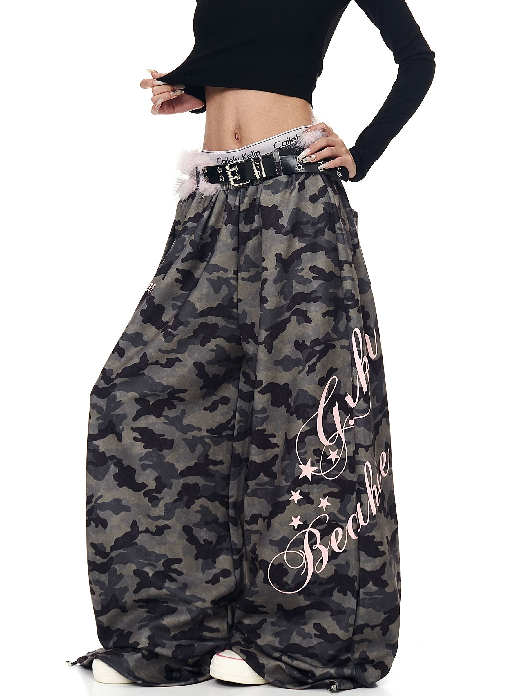 Furry Waistband Letter Camo Sweatpants