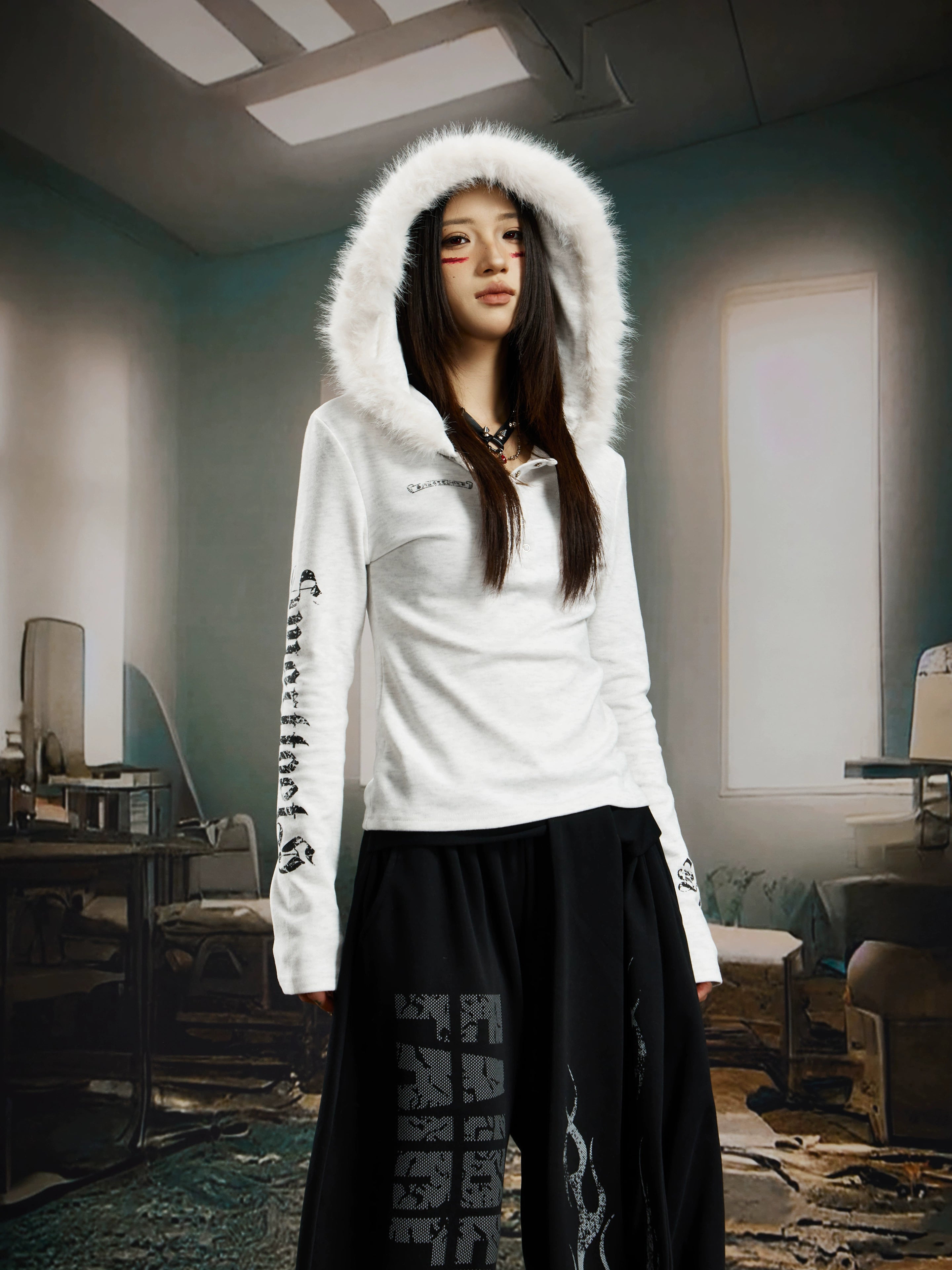 Y2K Fuzzy Cropped Hoodie with Stretch Fit