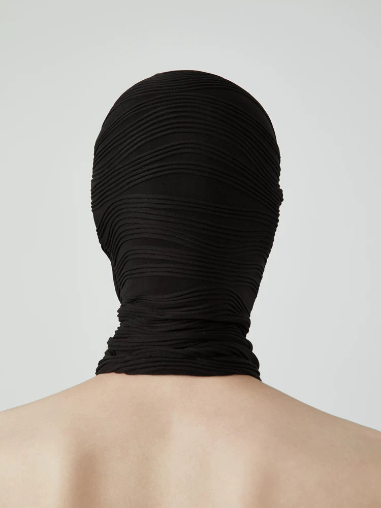 Sanhoostudio black and white zip-up hood mask designed for unisex streetwear styling. Featuring a full zip closure, foldable structure, and warm layered design for casual spring wear.