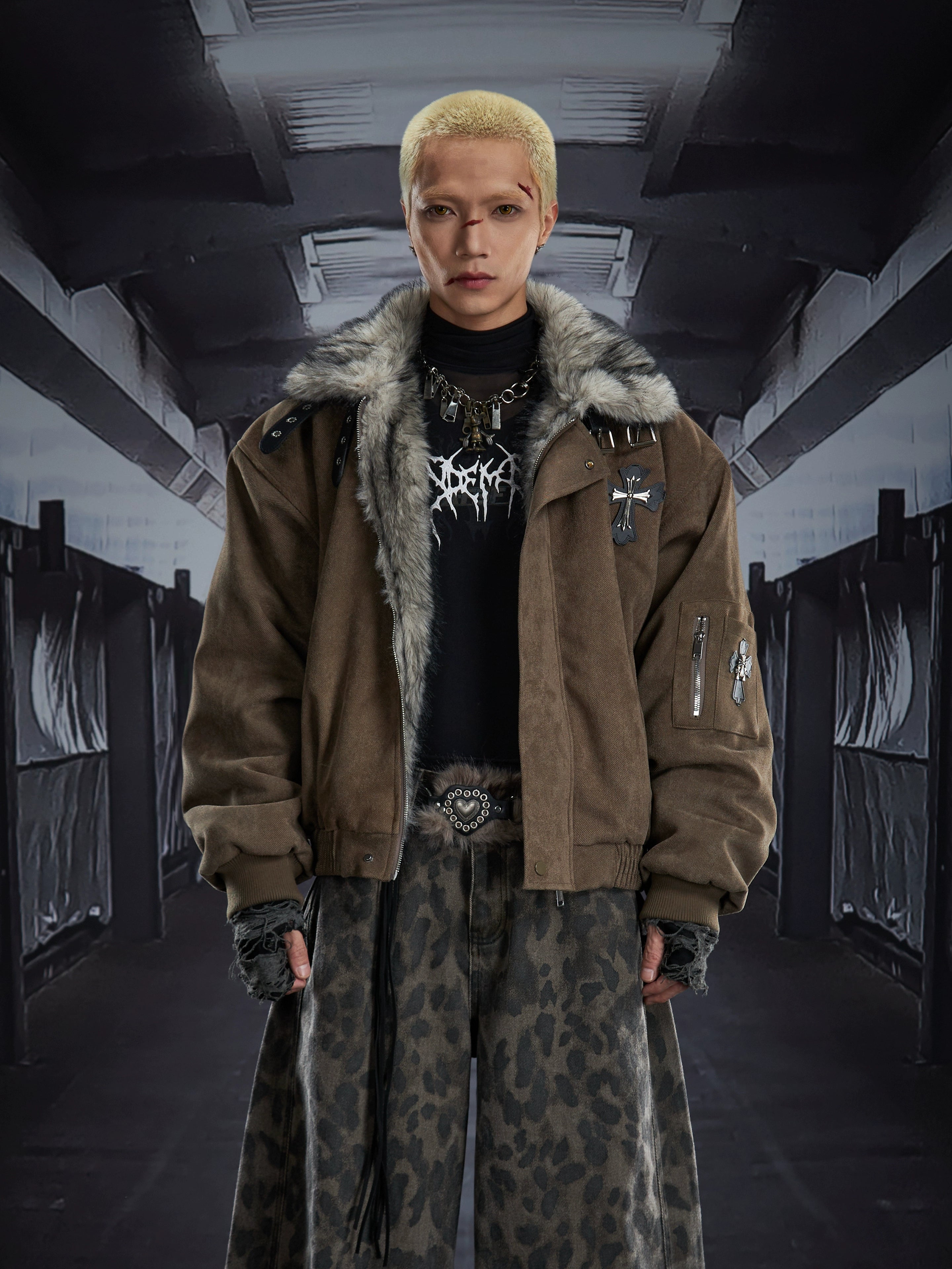 Dark Heavy-Duty Belted Stand Collar Short Puffer Jacket